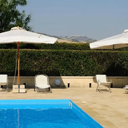 Sleeps 2 Pool Wifi * Montescaglioso