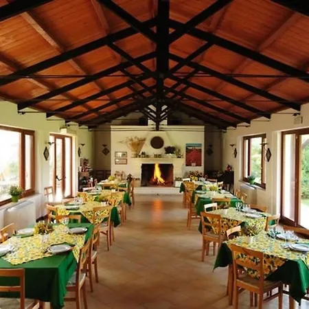 Sleeps 2 Pool Wifi * Montescaglioso
