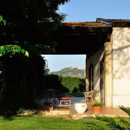 Sleeps 2 Pool Wifi Apartment *