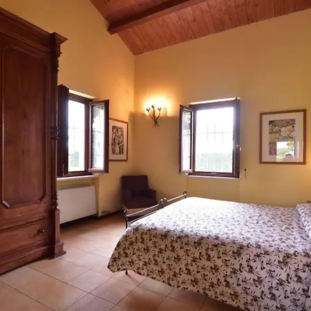 Sleeps 2 Pool Wifi Apartment *
