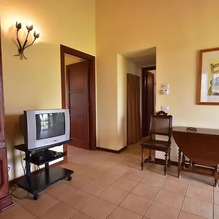 Sleeps 2 Pool Wifi * Montescaglioso